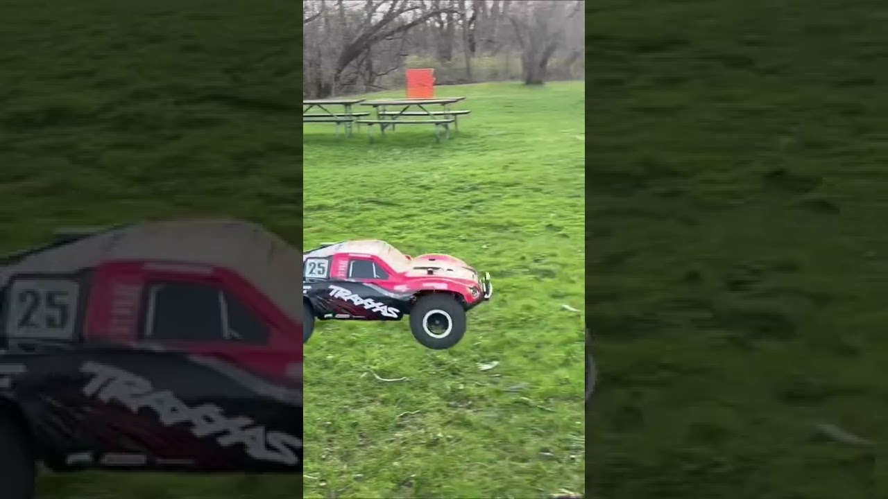 TRAXXAS SLASH 4x4 BRUSHLESS