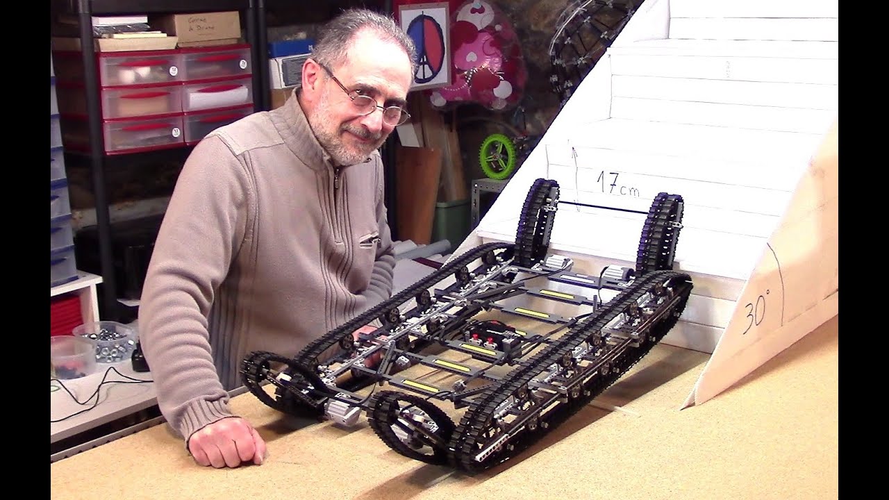 Lego - Tank robot stair climber crossing solution for step nosing  #11