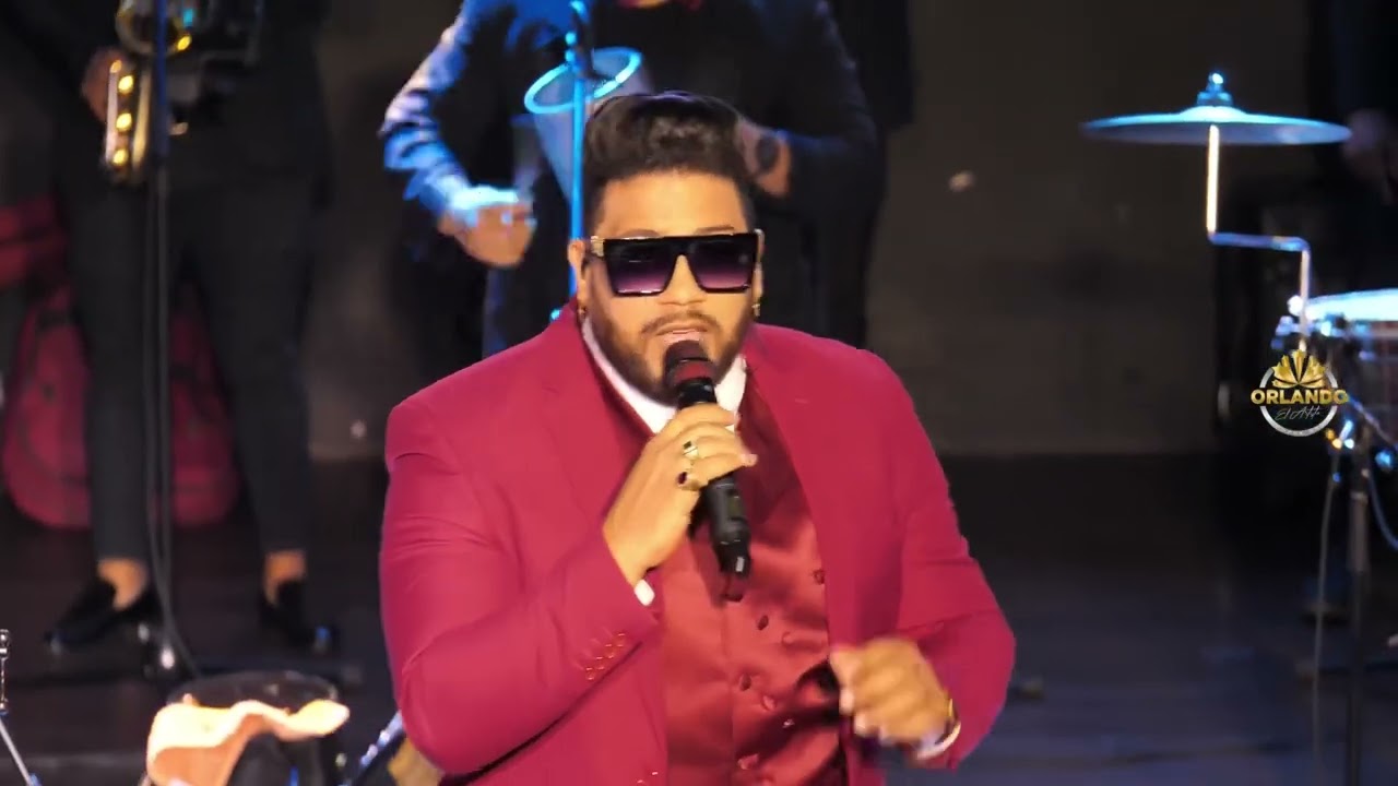 ALZA TU COPA (HARD ROCK CAFÉ SANTO DOMINGO) - ORLANDO EL ARTISTA