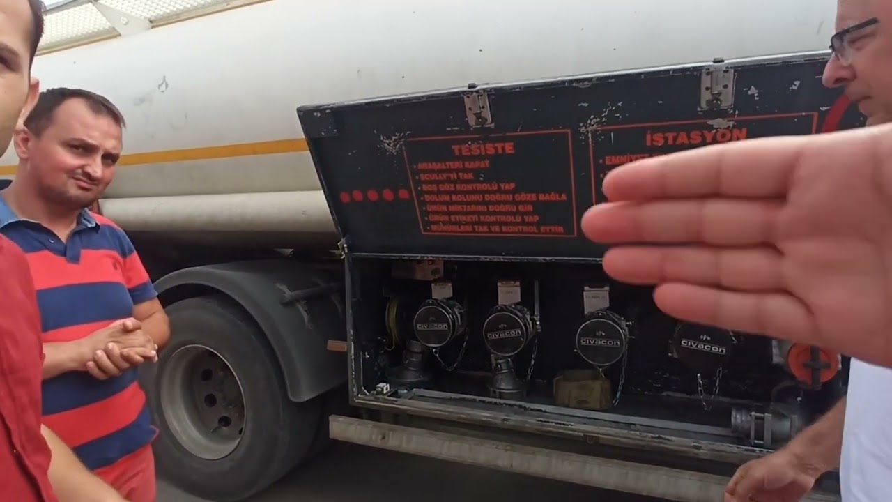 Akaryakıt Tanker Nasıl Kullanılır? | ADR'li Tanker Şoförleri Anlatıyor (SRC5 Belgesi Samsun)