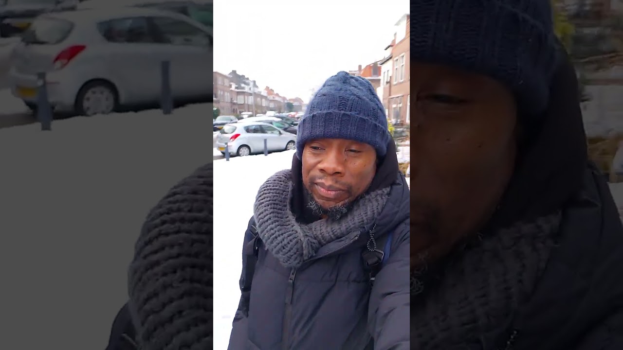 Snow ❄️ season in the Netherlands 🇳🇱 (A walk@Rotterdam North Neighborhood)