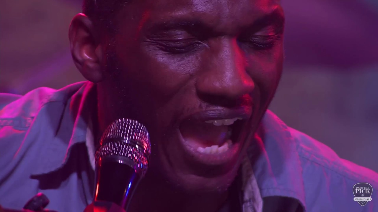 Cedric Burnside 
