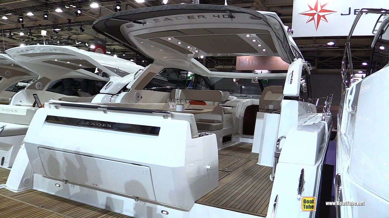 2017 Jeanneau Leader 40 Motor Yacht - Deck and Interior Walkaround - 2016 Salon Nautique Paris