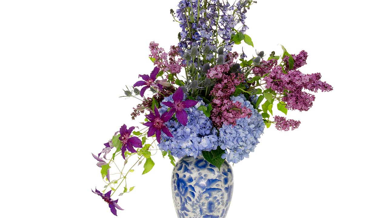 Dramatic Formal Linear Bouquet