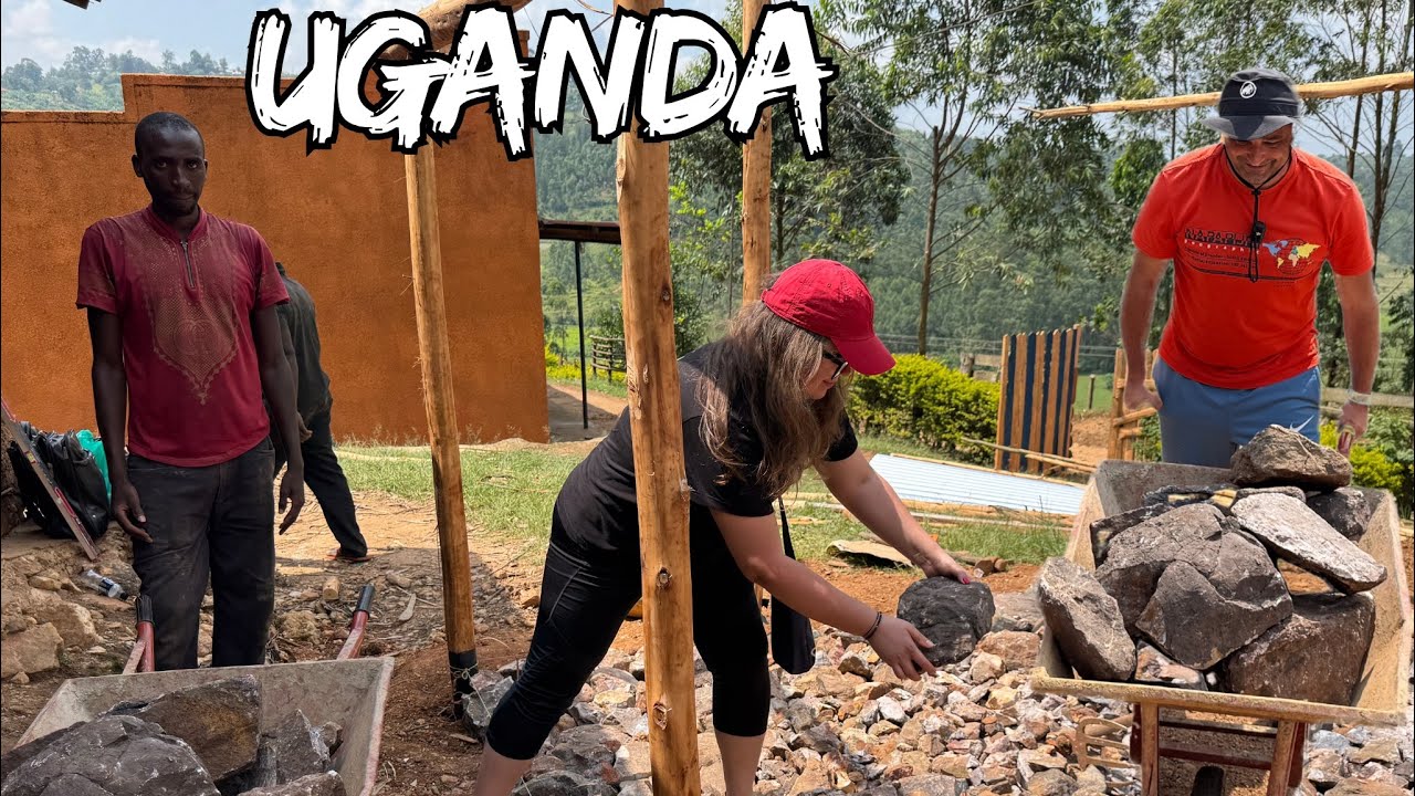 Pentru ASTA am venit în Uganda - începem construcția pentru copiii din satul uitat de lume