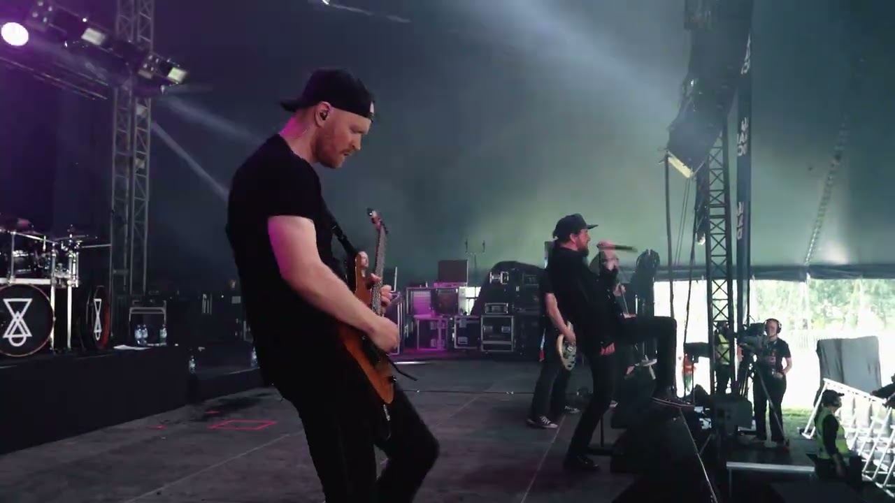 Bloodred Hourglass - Throwback to Summer 2023 - Veritas LIVE