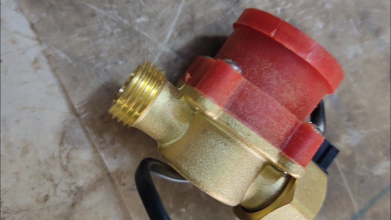 طريقة رائعه لعمل اي ماطور للنازل من خزان الماء flow switch