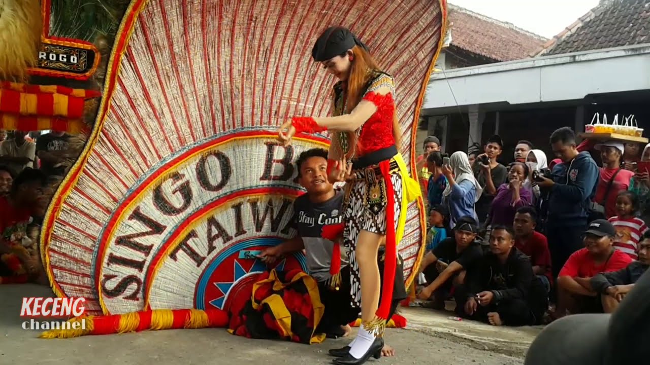 TERBAIK....... EDREKAN JATIL REOG PONOROGO LIVE NGUJUNG SUMOROTO