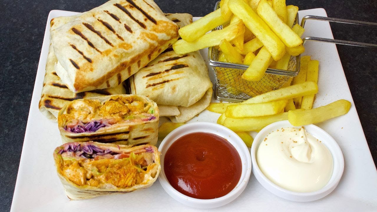Tandoori Chicken Wrap || Chicken Wrap Recipe in Urdu - Hindi By Cook With Faiza