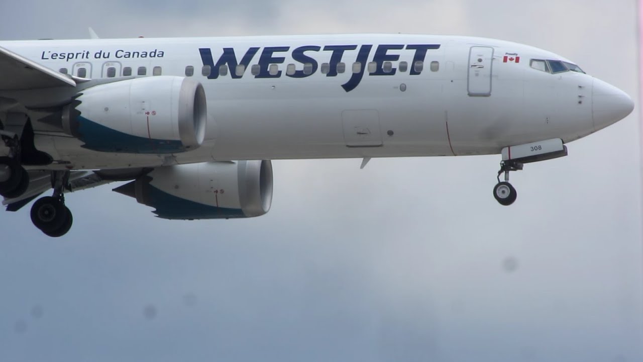 Westjet 737 Landing At CYYZ