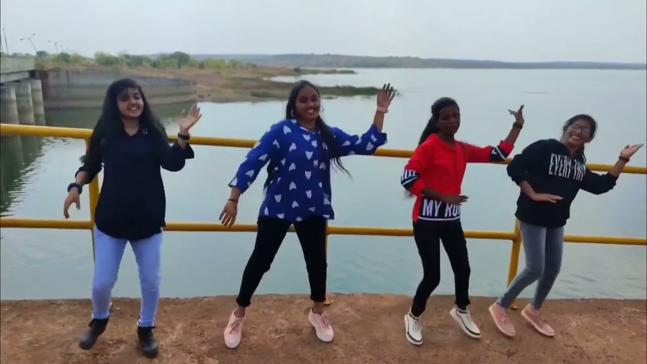 Awara Bhavare song...by Aradhana College Students