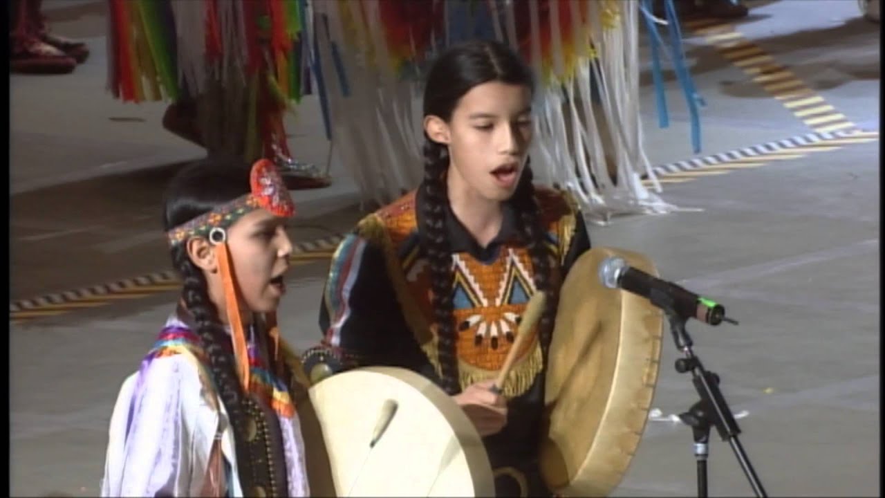 Hand Drum Contest - 2015 Gathering of Nations Pow Wow - PowWows.com