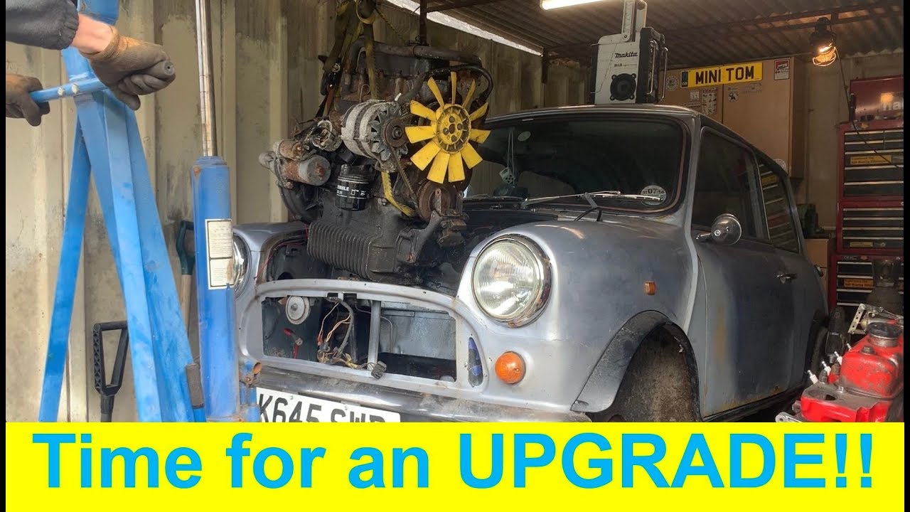 Classic Mini - lets get that tiny engine out