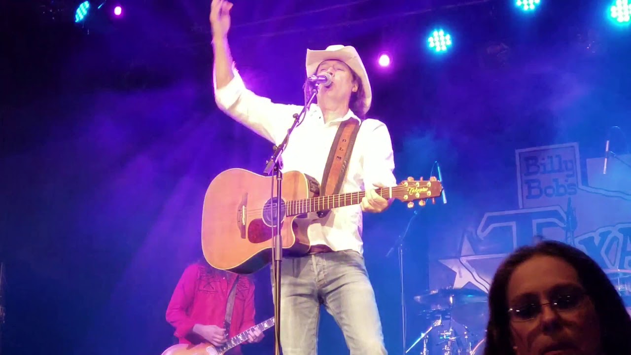 David Lee Murphy Party Crowd & Dust On The Bottle at Billy Bob's 9.14.18
