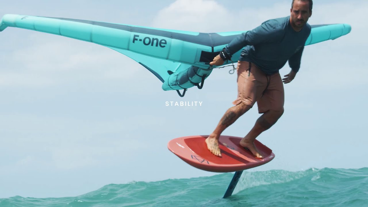 F-ONE | STRIKE chez SURFSHOP.FR