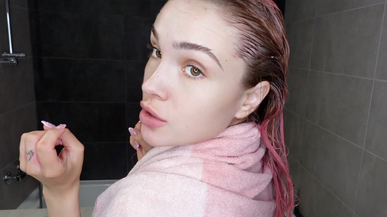 ružové vlasy a privilegované influencerky