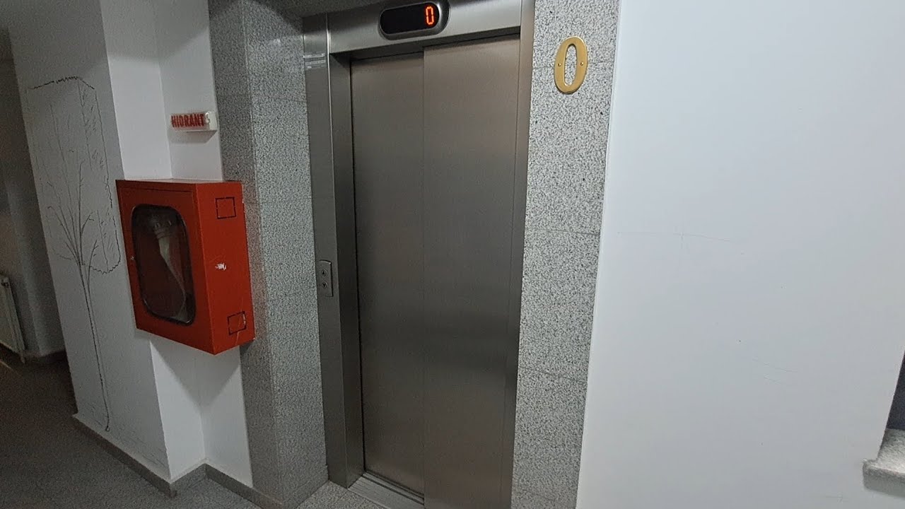 2008 Kone MonoSpace MRL traction elevator with 2 doors @ Strada Polonă 89, Bucharest, RO