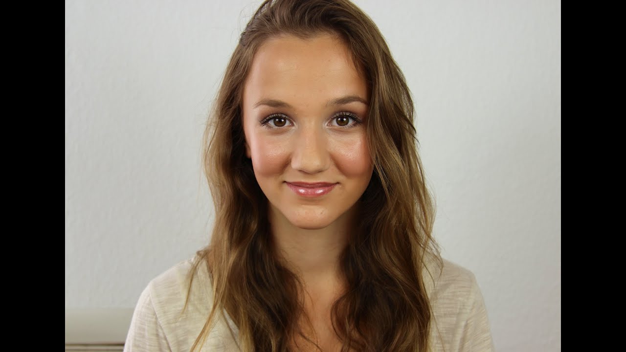 BLAIR WALDORF/LEIGHTON MEESTER MAKE-UP TUTORIAL