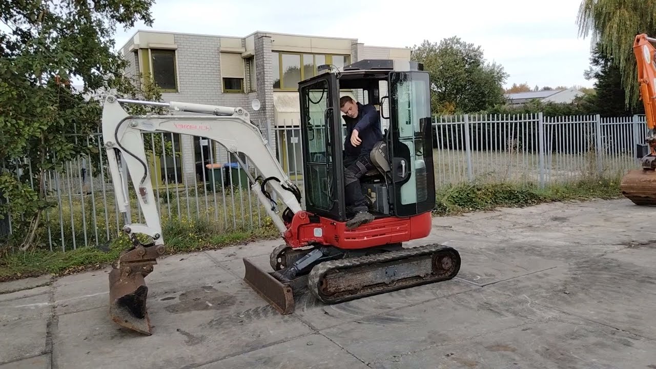Takeuchi TB23R, bj 2012, 4 764 uur