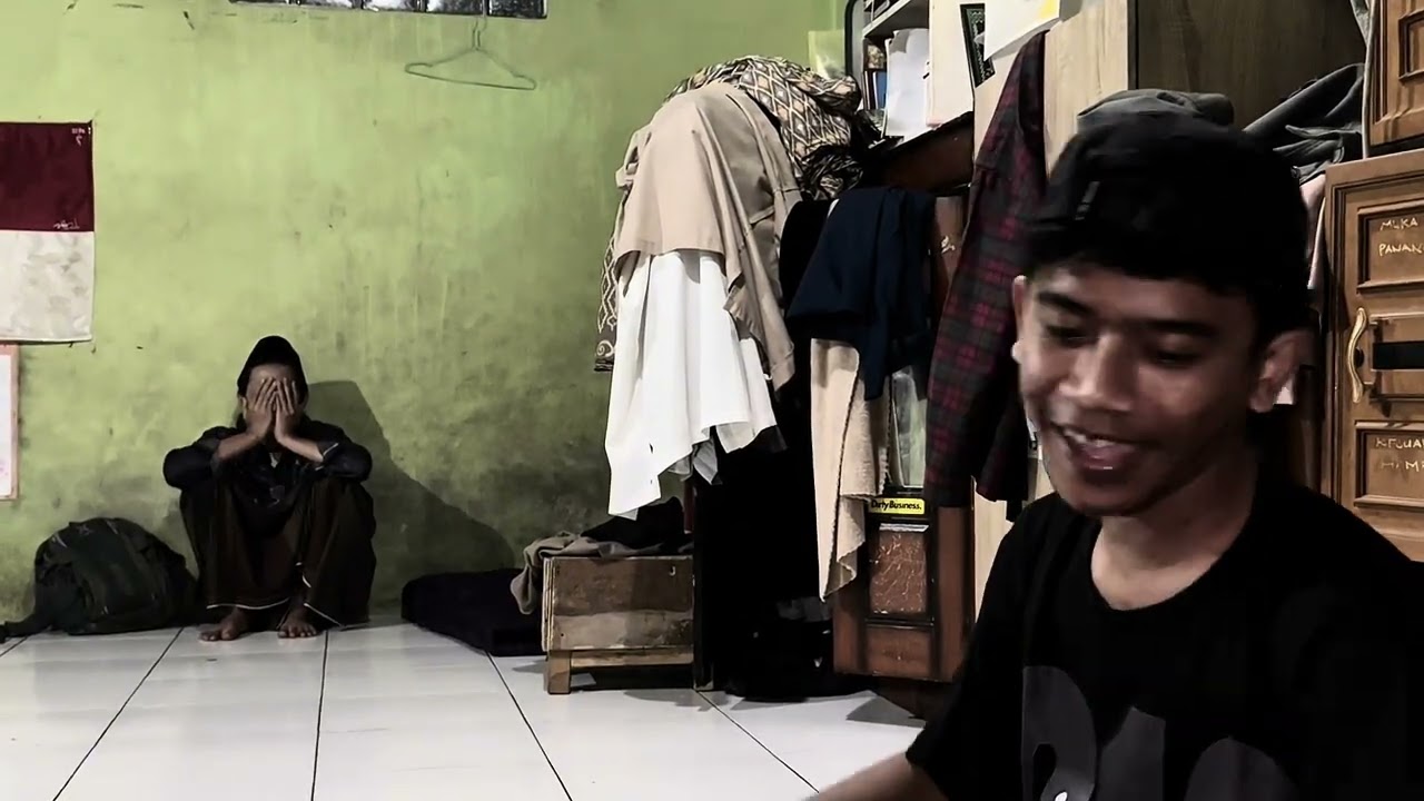 Film Santri | PENUNGGU TUNGKU