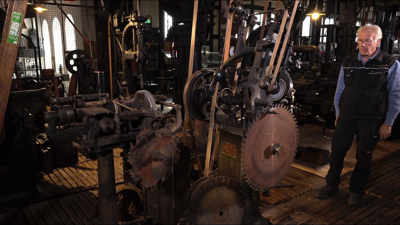 Sägeblatt Schleifmaschine im Technikmuseum Freudenberg