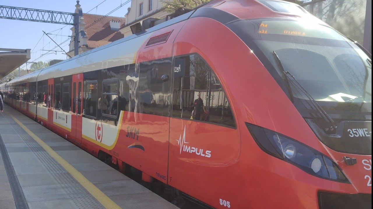 Linia S1 - Newag 35WE Impuls #005 ( SKM Warszawa )