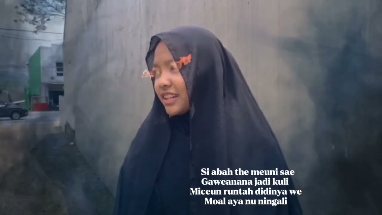 tugas bahasa sunda kelas Xll.12 kelompok 1  ( chanty,zia , afifah,davina,septi,gary)
