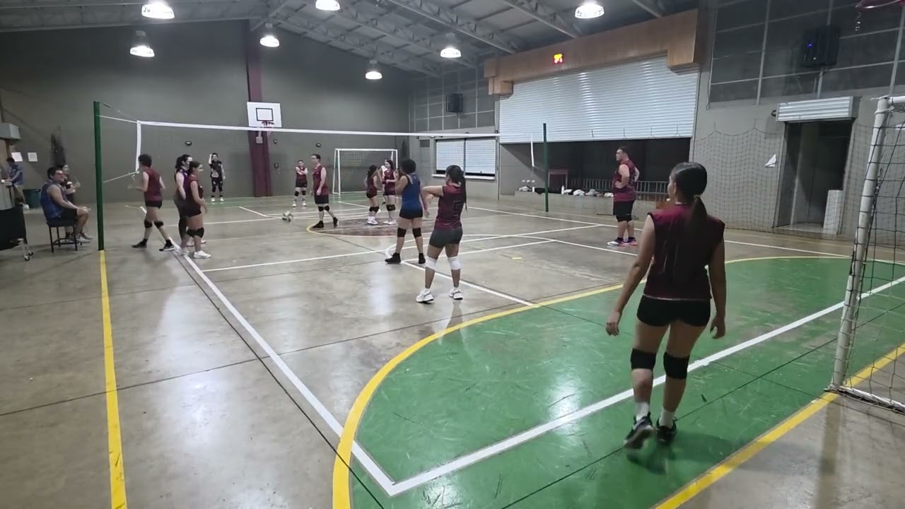 Practica Volleyball Mixto Volio. Martes 17 de Marzo.