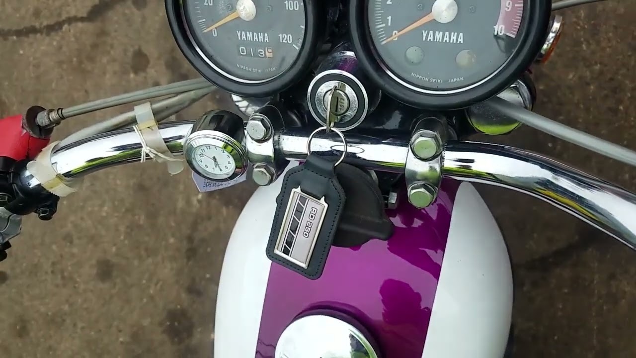 1970 Yamaha R5 350cc at Andy Tiernans #08382YAM