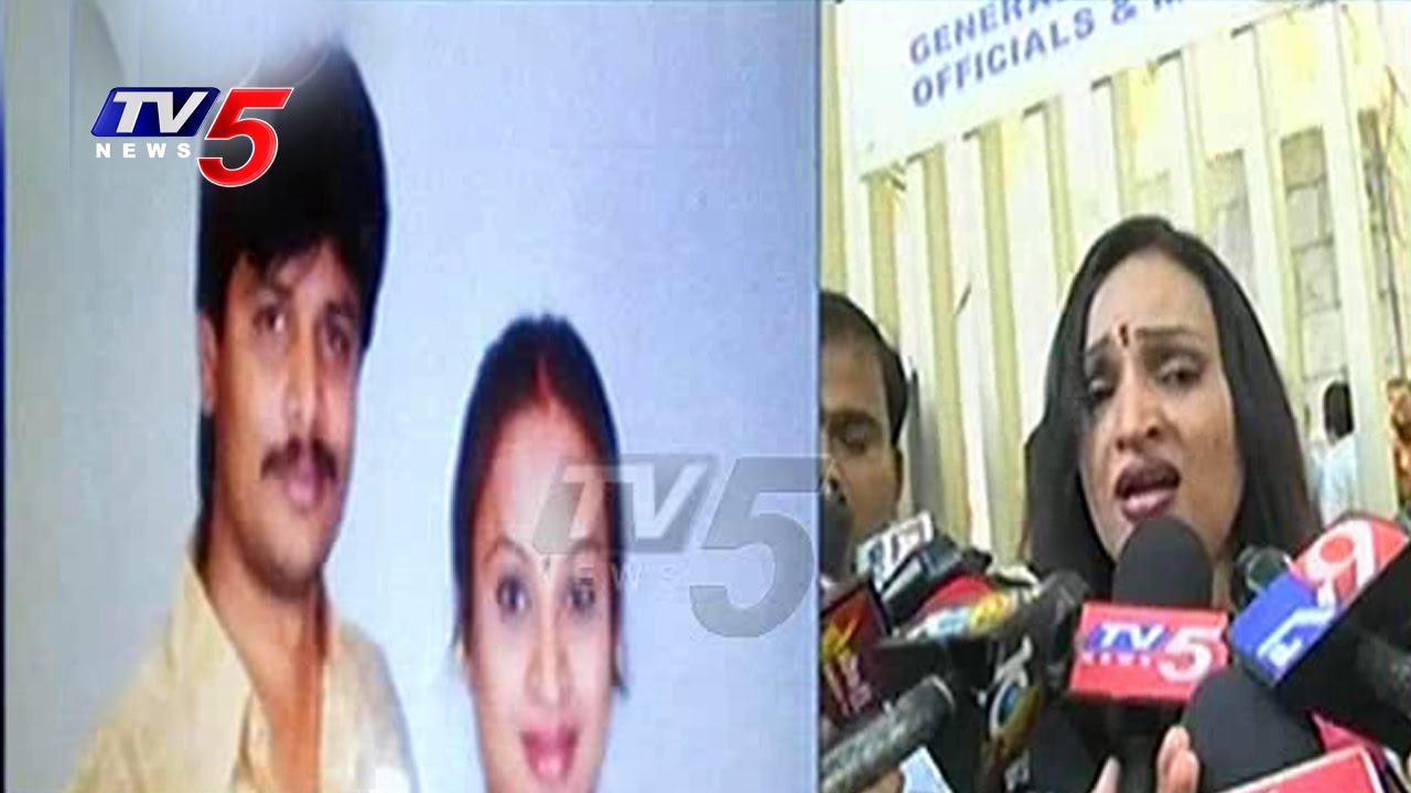 vijay barar Actress Poojitha Complaints On Her Husband For Marrying IAS Officer Rekha Rani | TV5