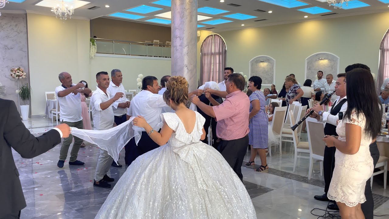 SHIHENI SA BUKUR GJYSHJA NIS VALLEN E PARE TE DASMES SIPAS TRADITES SHQIPTARE - FERDI MJESHTRI -KACI