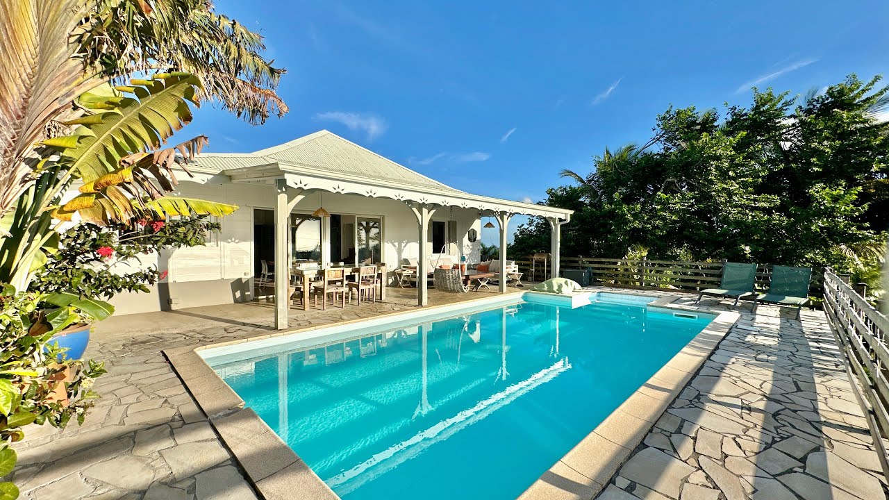 Investissement clé en main en Martinique | Villa + 4 logements avec vue mer