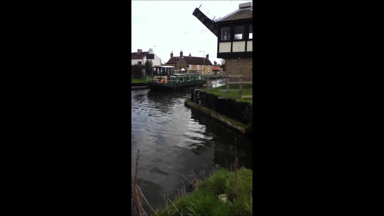 Barnby Dun Lift Bridge In Action