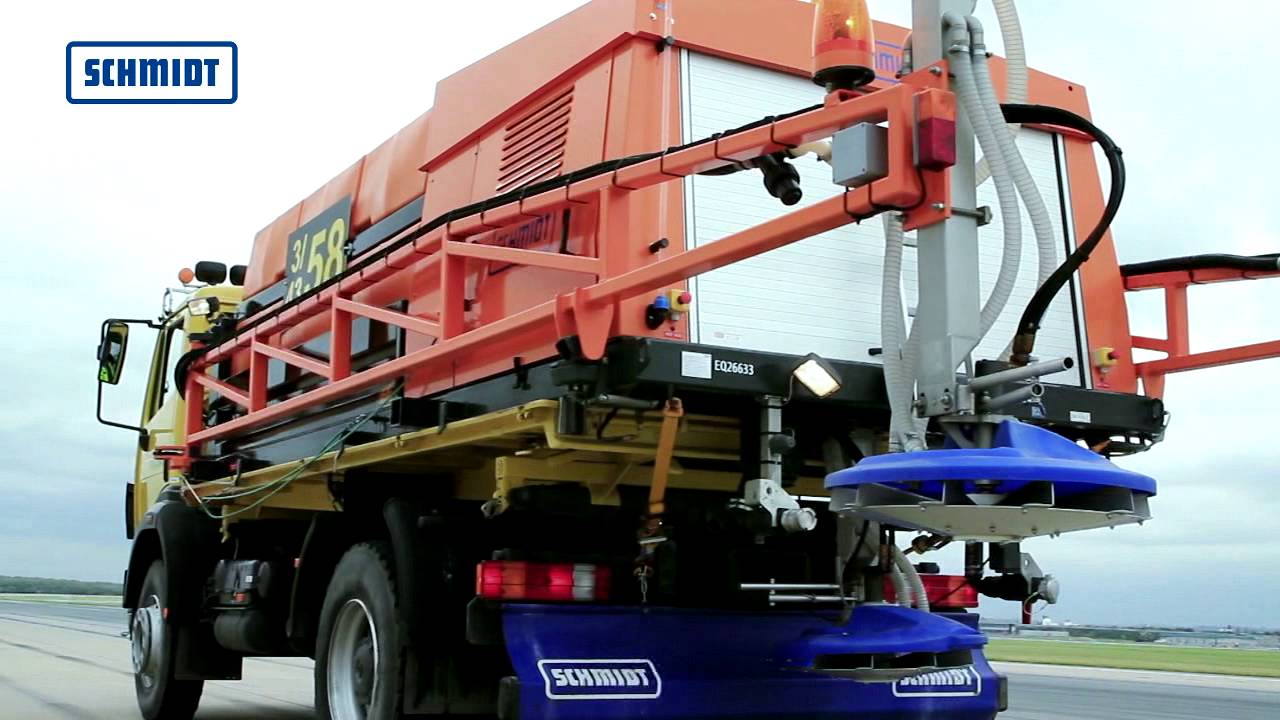 Schmidt | RSP Flughafen Spr&uuml;hmaschine