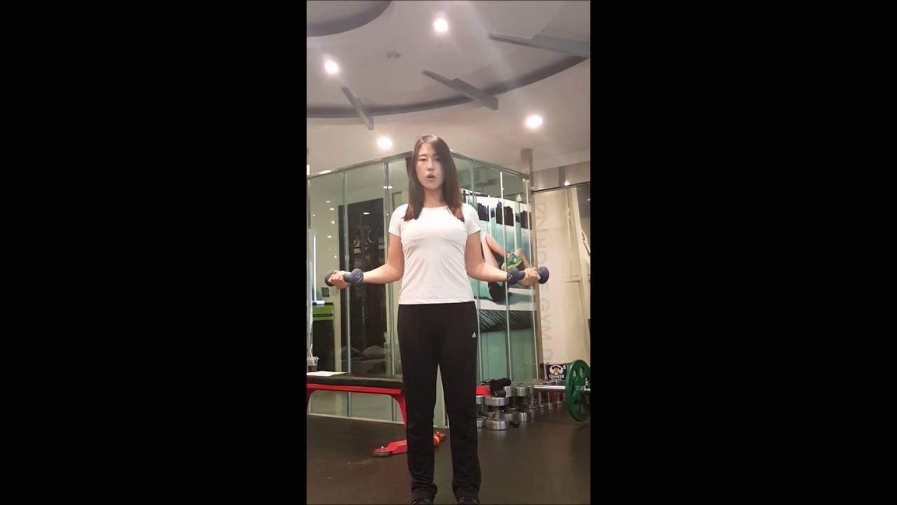 초간단 올바로 서는 자세 + 굽은등 교정 운동