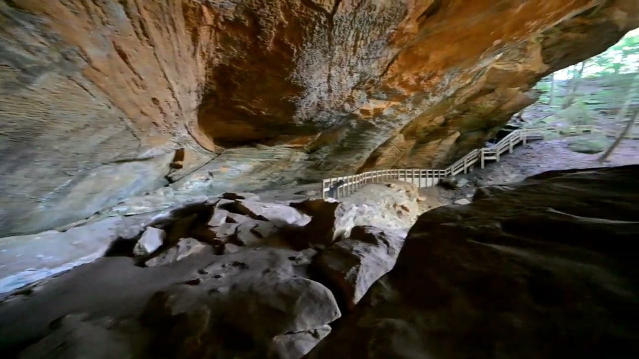 Hocking Hills State Park (Whispering Cave) Aug/03/25.