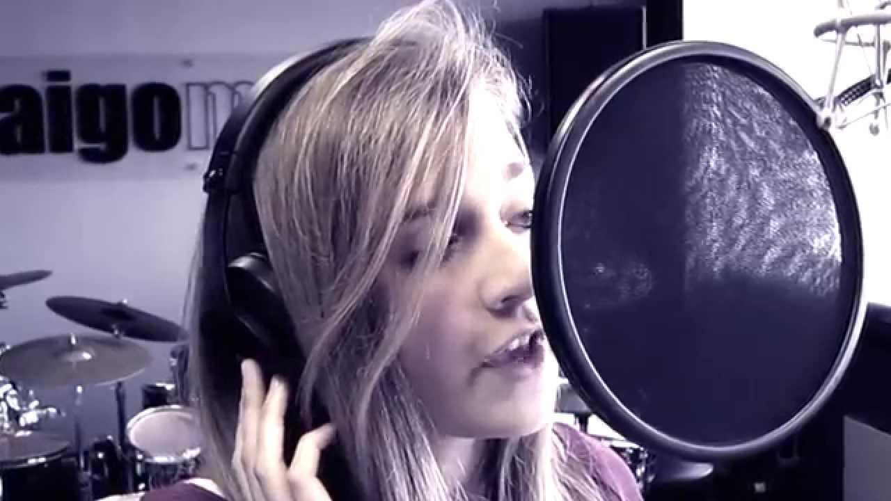 Virginia Toniato interpreta LA SERA DEI MIRACOLI di Lucio Dalla (cover by Daigomusic)