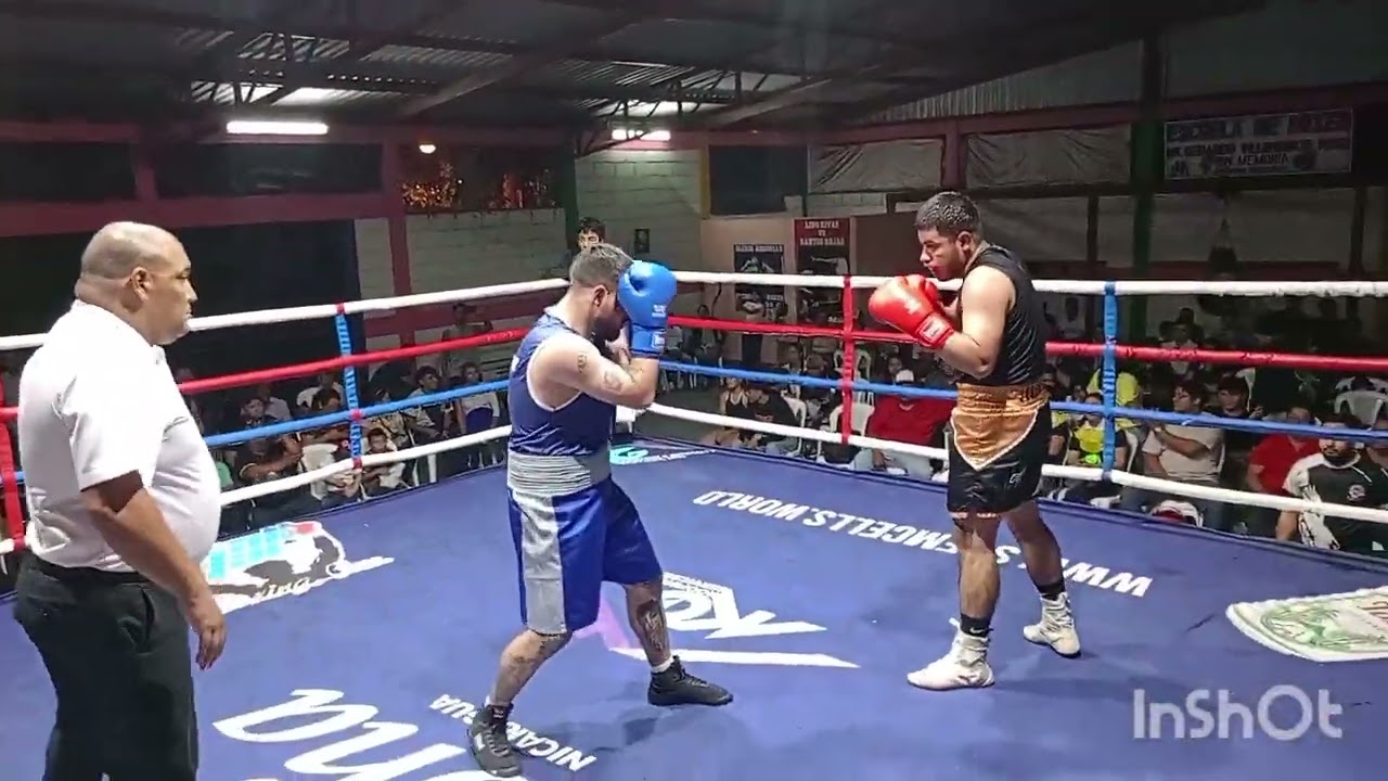 Fernando Navarro ( NCA) vs Randy Ruiz ( CRC), 81 KG. Matagalpa. Sab 6 Dic 2025. Boxeo.