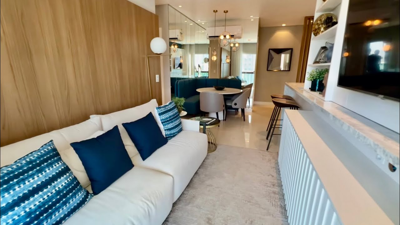 Esse apartamento oferece todo o conforto e elegância que você busca em Meia Praia - Itapema/SC!