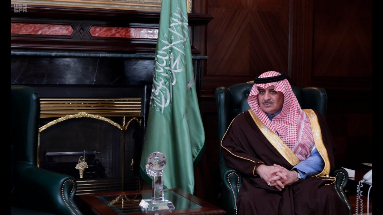 الأمير فهد بن سلطان يستقبل والد وأسرة الشهيد عبدالله الرشيدي