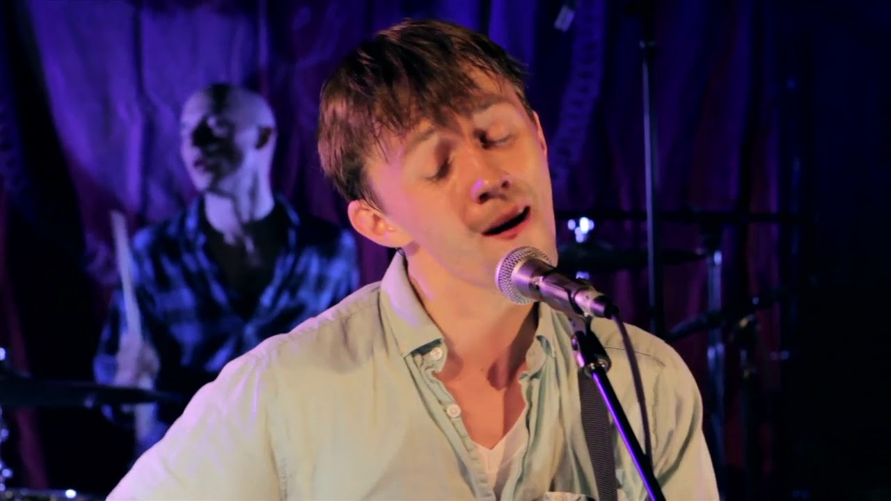 Sondre Lerche - Domino - 4/27/2011 - Hoosier Grove Barn - Streamwood, IL