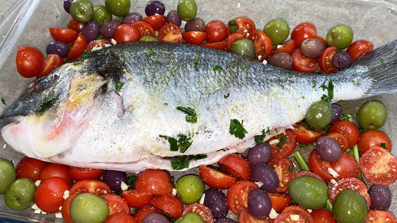 ORATA AL FORNO CON OLIVE E POMODORINI