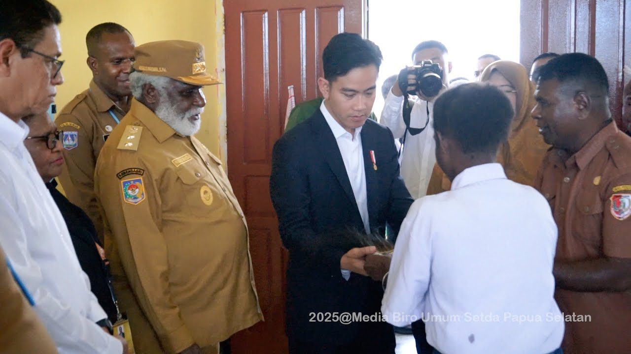 Wagub Papua Selatan dampingi Wapres Kunjungi SMP N Gudang Arang Merauke tinjau MBG