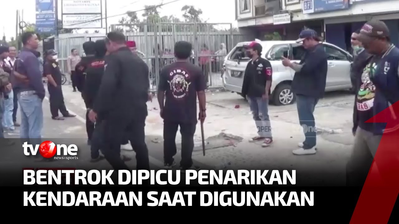Bentrok Ormas vs Debt Collector, Polisi Lepaskan Tembakan ke Udara | AKIP tvOne