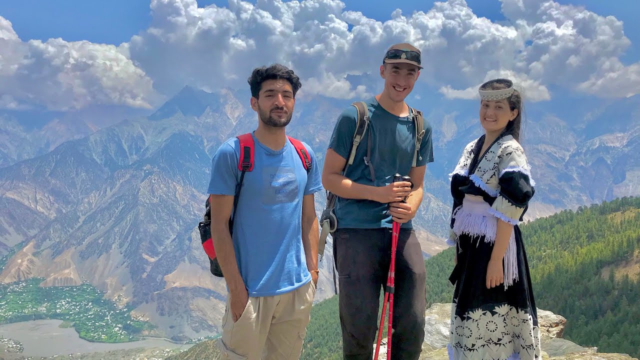 Hiking the most beautiful track | Foreigners in Pakistan 🇵🇰