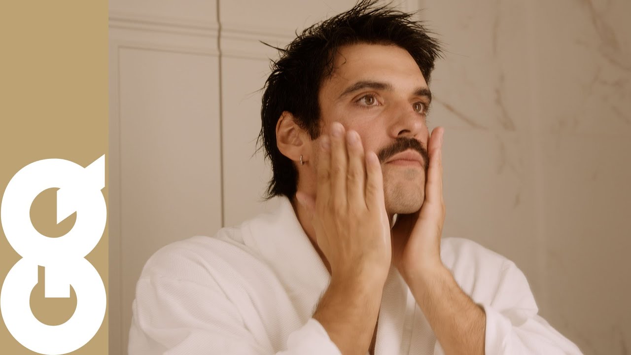 Get ready with Vitor Silva Costa para a GQ Night of the Year 2025