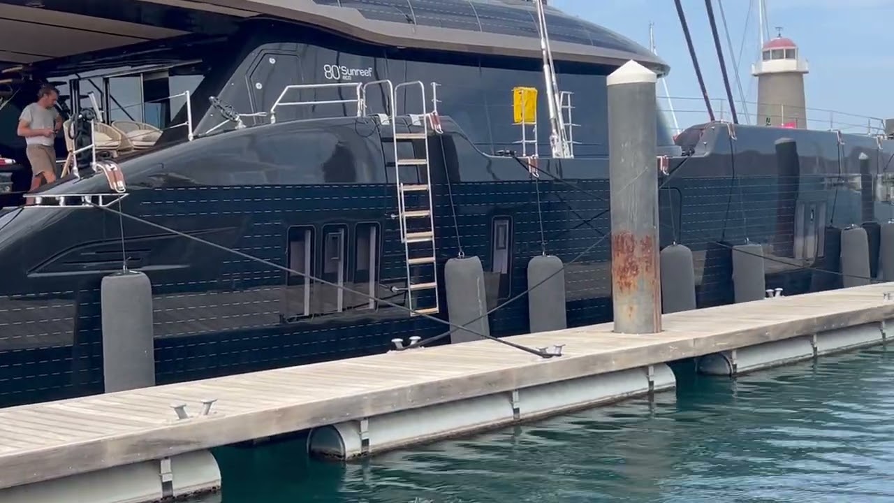 Catamarán Híbrido Sunreef 80 eco primer viaje