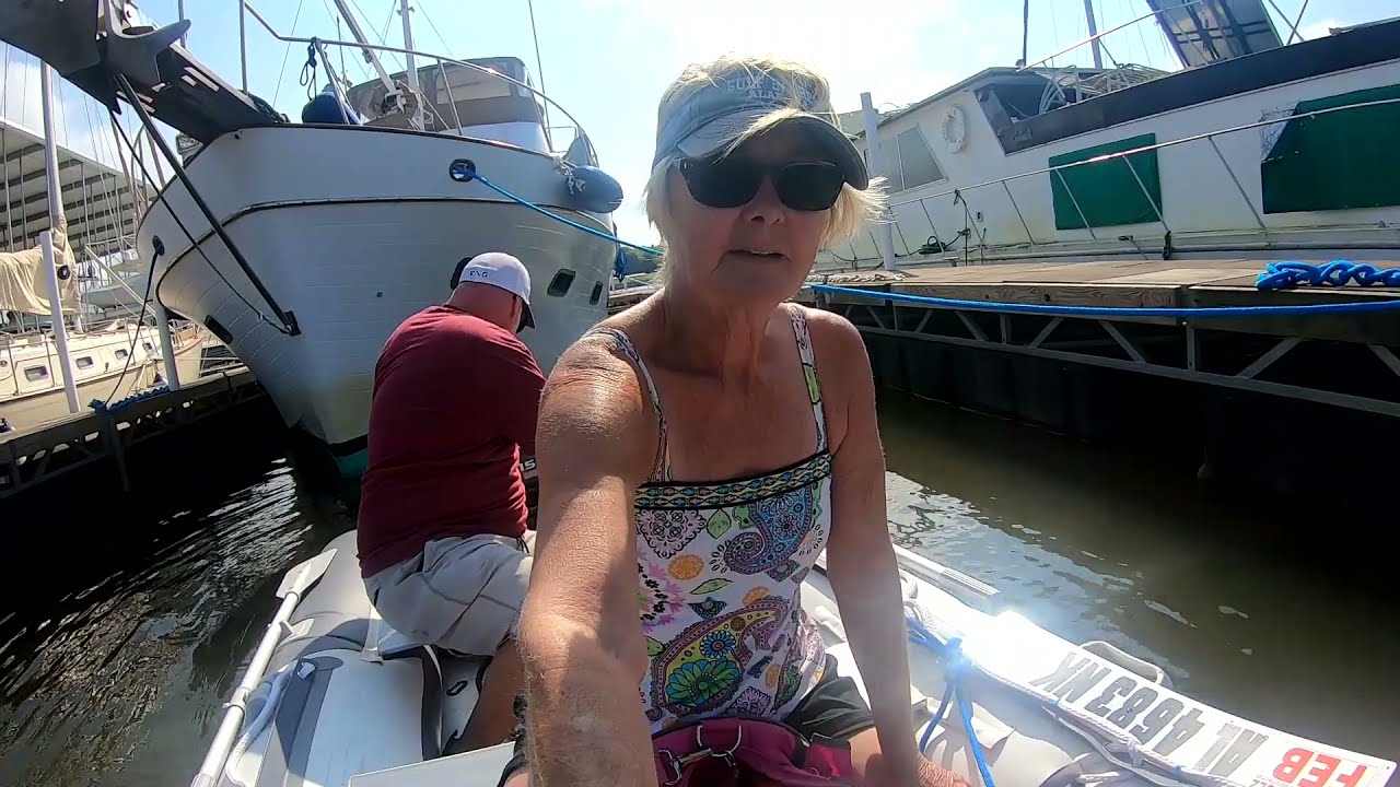 Demopolis AL Tenn Tom Dingy boat ride and tour of Kingfisher marina
