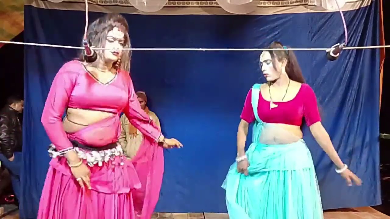 धमाकेदार म्यूजिक के साथ रंजीत तथा पायल का जबरदस्त कमर तोड़ डांस, कृपया ईयर फोन लगाए ।