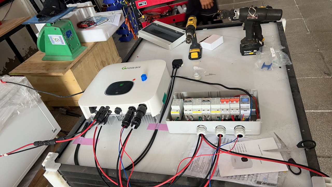 Hoà lưới bám tải Growatt